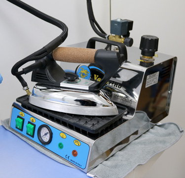 Service repassage dans votre laverie automatique rue Jouffroy d'Abbans 75017 Paris